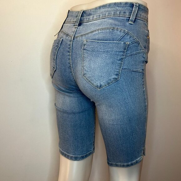 BLUE SPICE Women's Butt Lifter Bermuda Denim Shorts - Juniors Size 1 - NWT - Picture 2 of 4